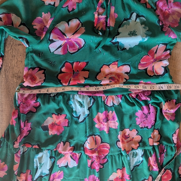 Green Floral Tie-Neck Women’s Dress - Picture 8 of 11